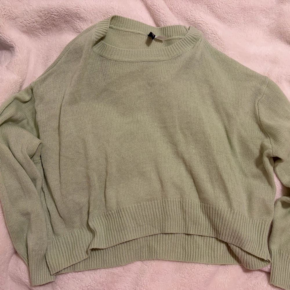 H&M Light Green Crew Neck Sweater